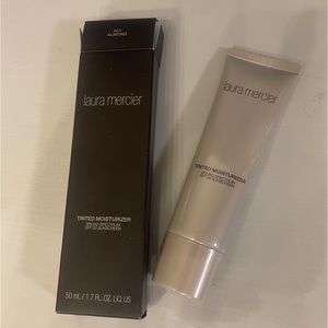 AUTHENTIC Laura Mercier Tinted Moisturizer in color Almond C1 - BNIB never used!